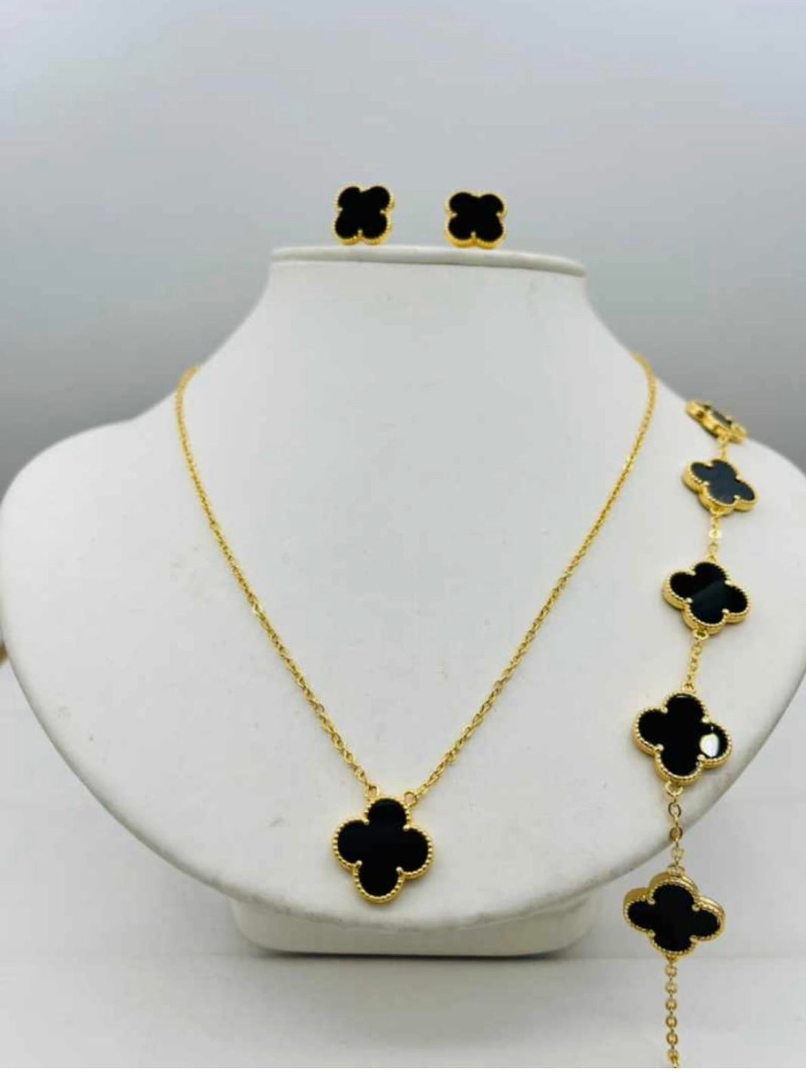 18k Gold Plated Clover Necklace Set