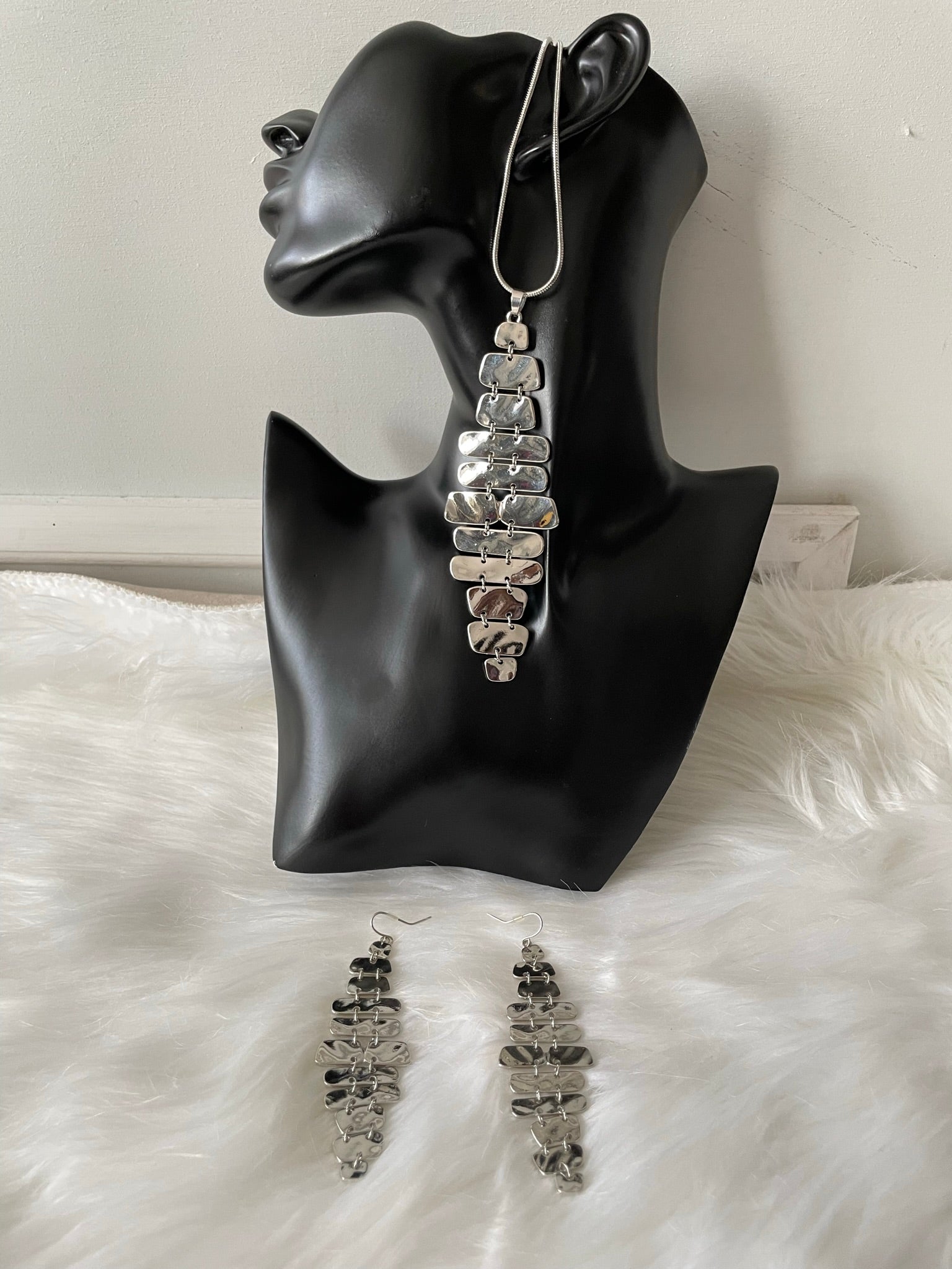 Statement 18k White Gold Plated Earring , Pendant And Chain