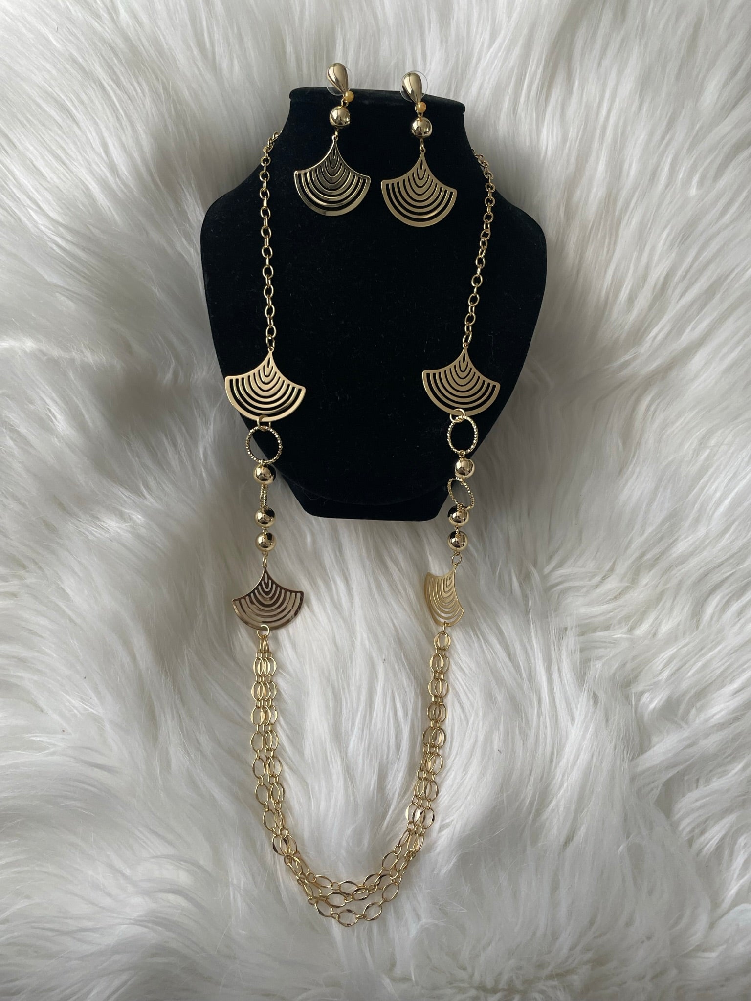 18k Gold Plated Long Chain And Eaarring Necklace Jewellery Set