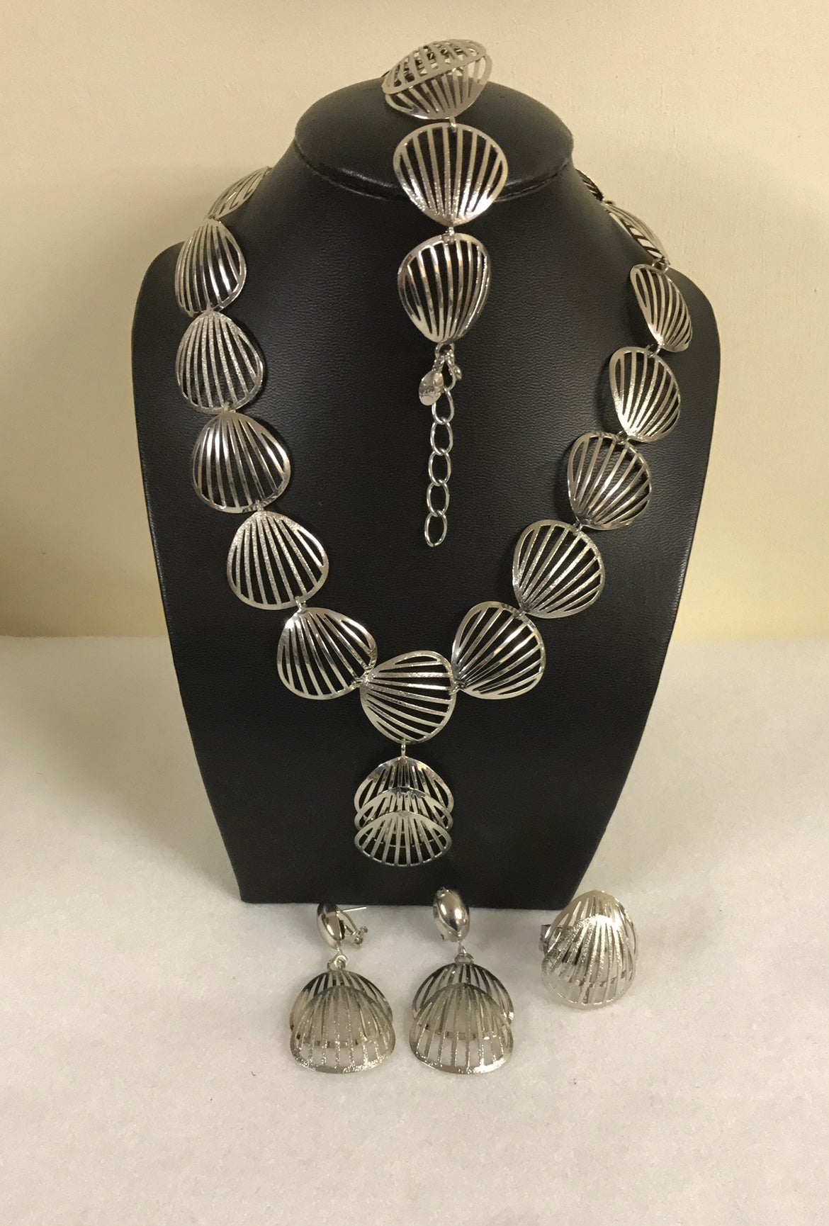 Dubai 18k White Gold Plated Necklace Set