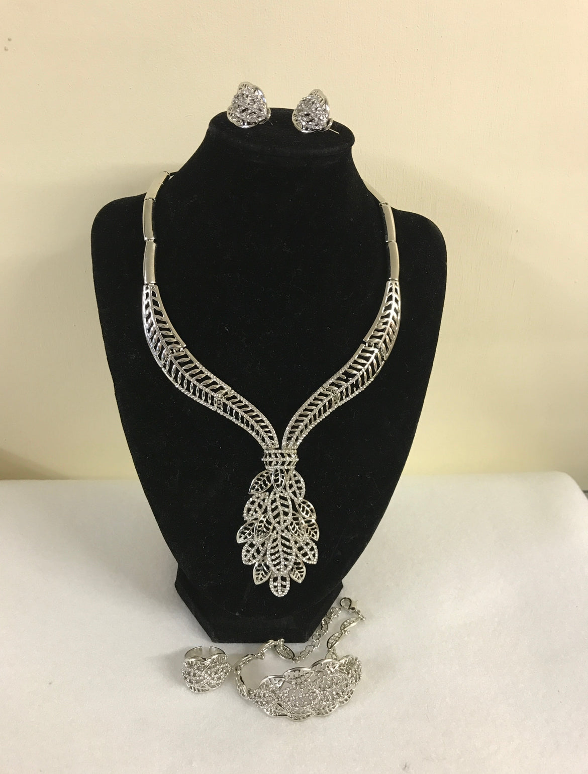 18k White Gold Plated Necklace Set ( 4pc)