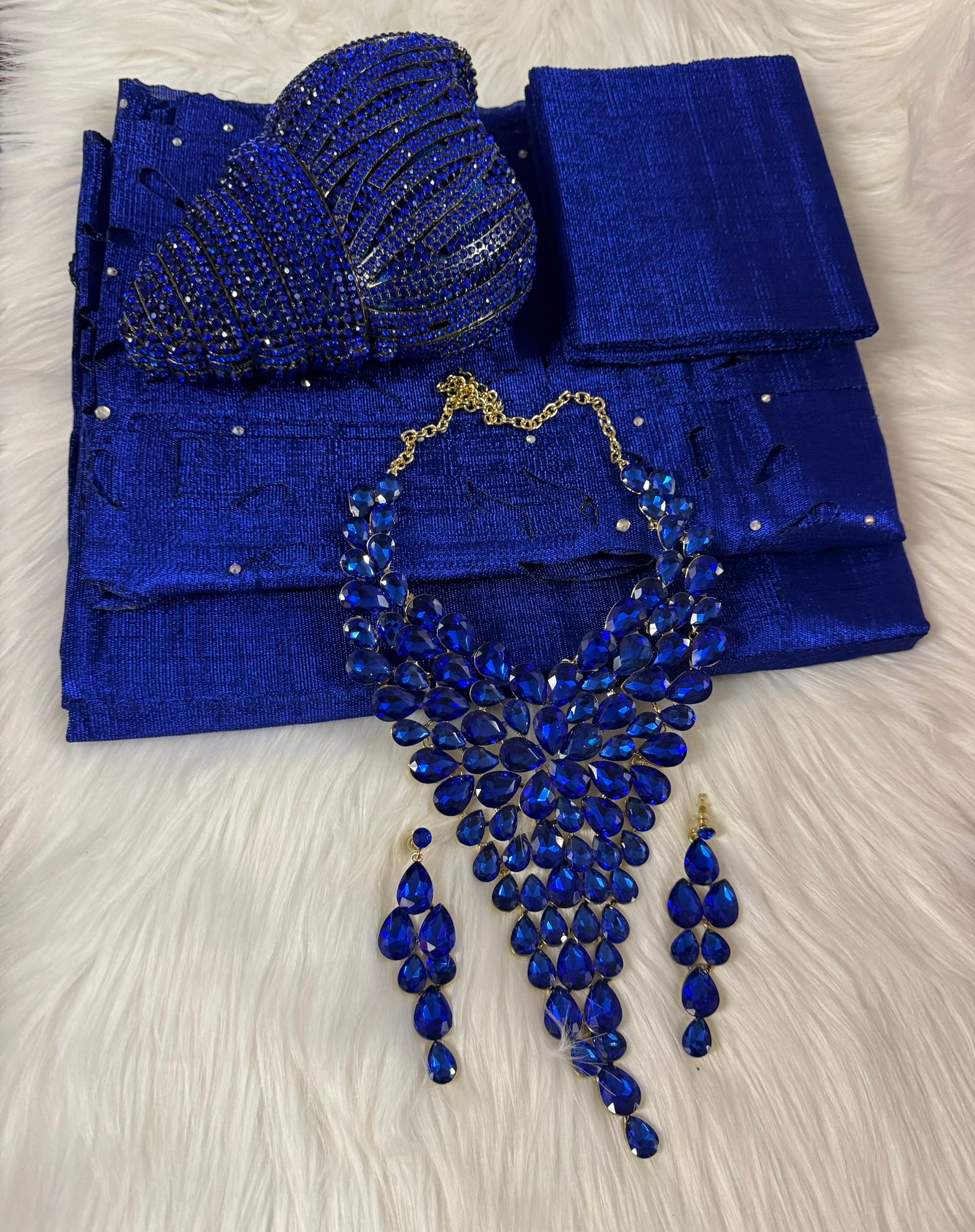 ROYAL BLUE ASO OKE WITH CLUTCH AND NECKLACE SET