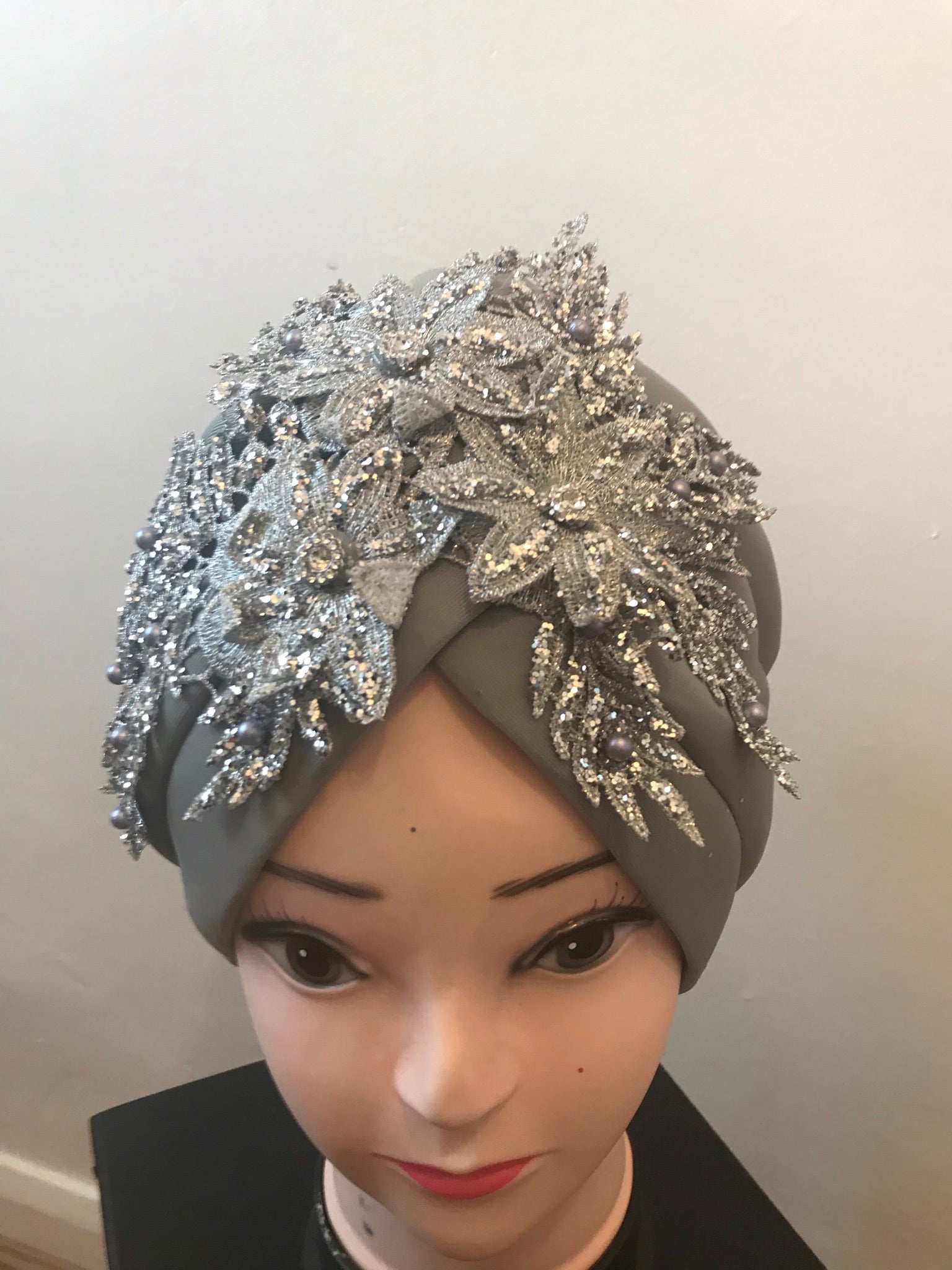 High Quality Stretchy  Turban For Women Available In Different Colours