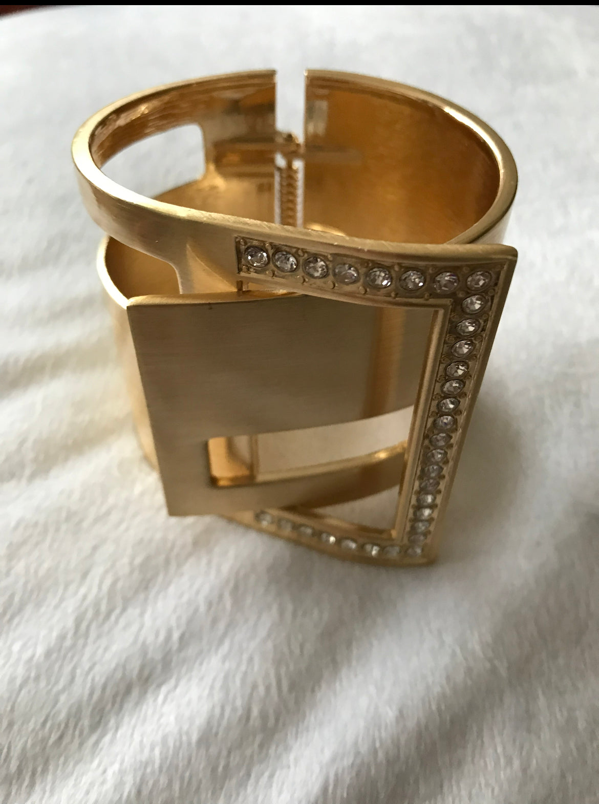Ladies Elegant Non Tarnish Bangle